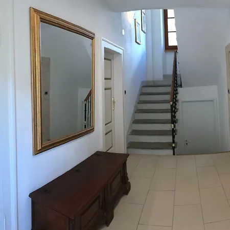 Casa Sakurai * Сан-Феделе-Интельви