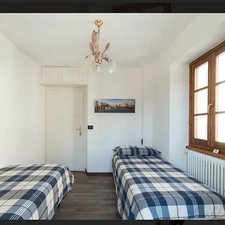 Casa Sakurai * Сан-Феделе-Интельви